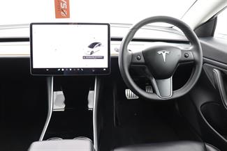 2020 Tesla Model 3 - Thumbnail