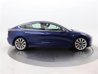 2019 Tesla Model 3 - Thumbnail