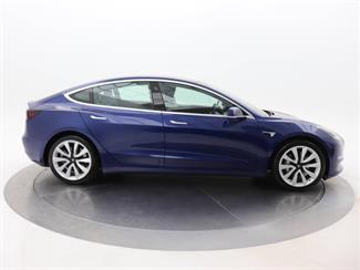 2020 Tesla Model 3 - Thumbnail