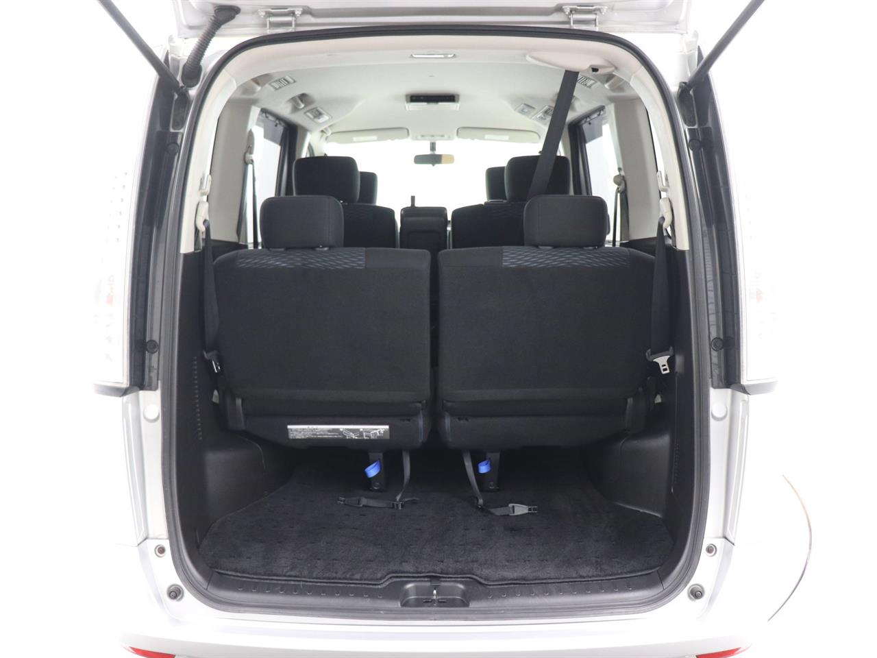 2013 Nissan Serena