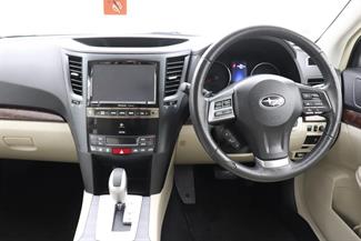 2013 Subaru Outback - Thumbnail