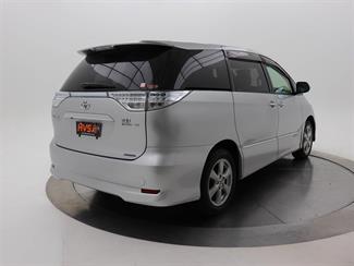 2012 Toyota Estima - Thumbnail