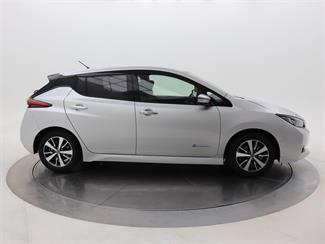 2019 Nissan Leaf - Thumbnail