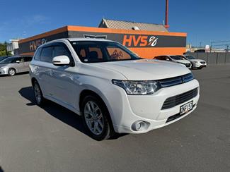 2013 Mitsubishi Outlander - Thumbnail