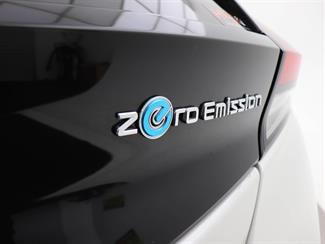 2020 Nissan Leaf - Thumbnail