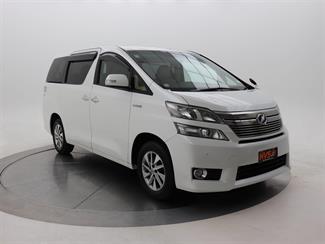 2013 Toyota Vellfire - Thumbnail