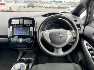 2016 Nissan Leaf - Thumbnail