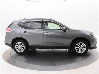 2015 Nissan X-Trail - Thumbnail