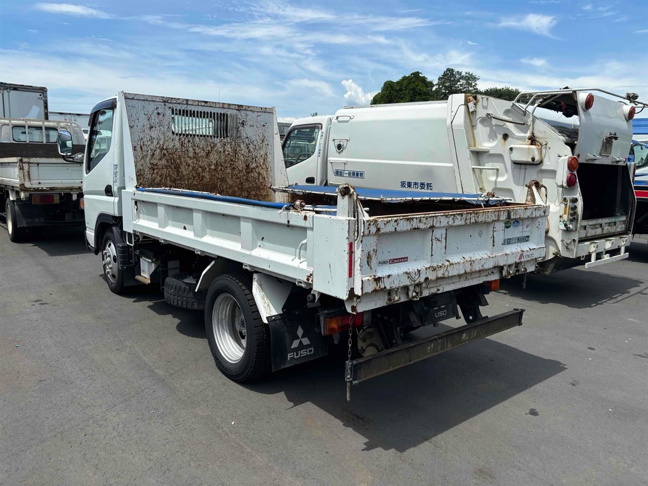 2017 Mitsubishi CANTER