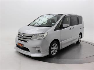 2013 Nissan Serena - Thumbnail