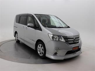 2013 Nissan Serena - Thumbnail