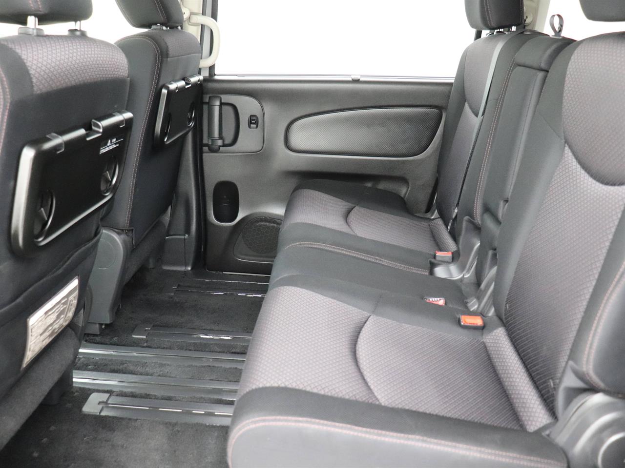 2013 Nissan Serena