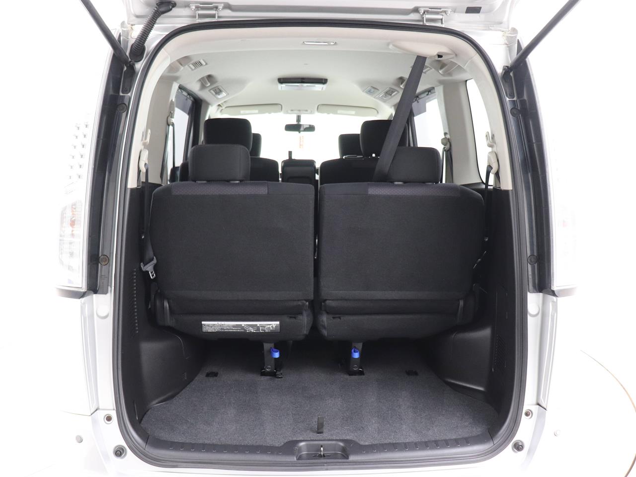 2013 Nissan Serena