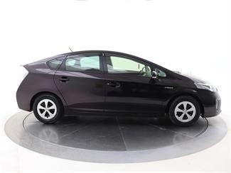 2014 Toyota Prius - Thumbnail