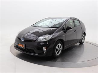 2014 Toyota Prius - Thumbnail