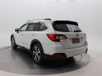 2019 Subaru Outback - Thumbnail