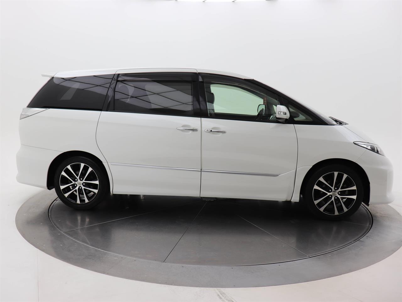 2015 Toyota Estima