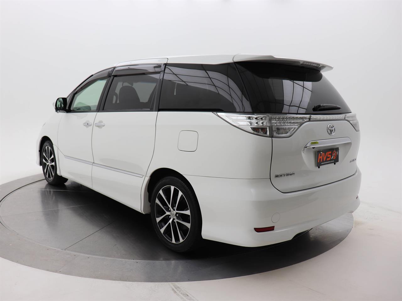 2015 Toyota Estima