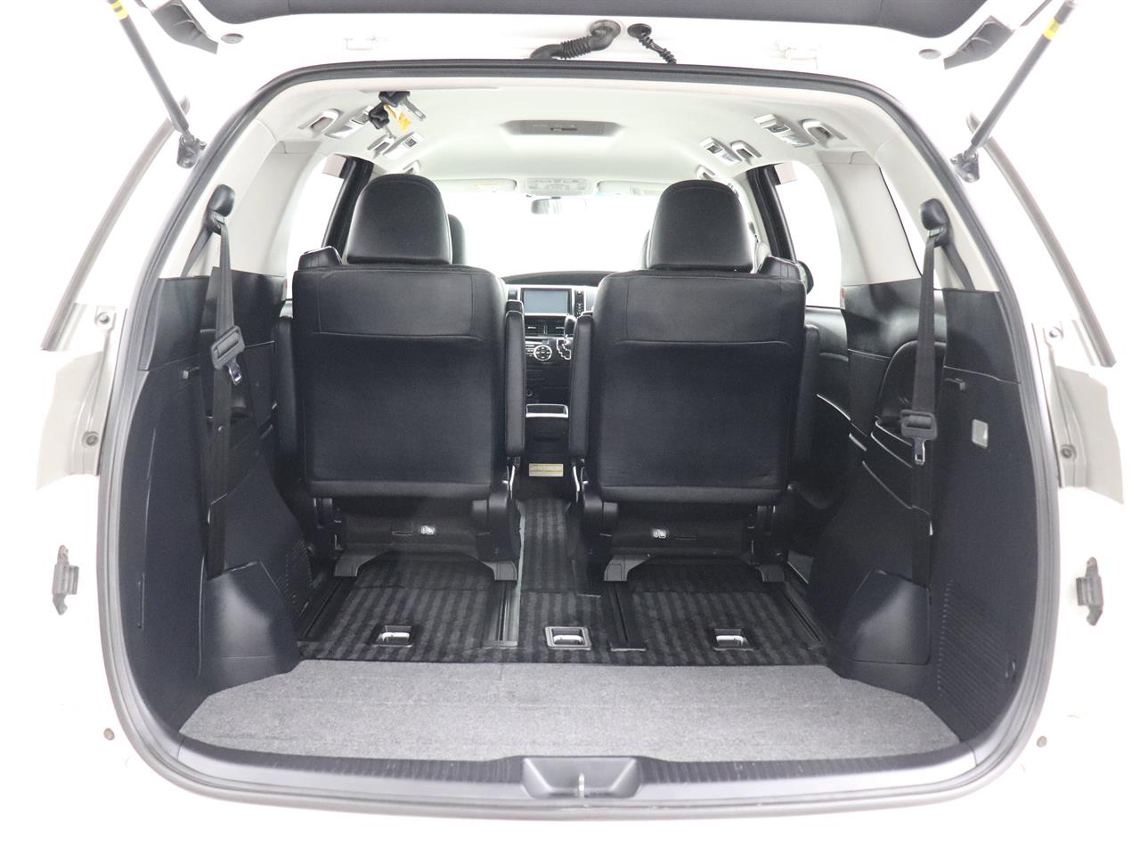 2015 Toyota Estima