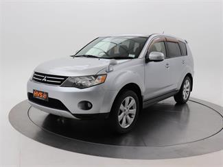 2012 Mitsubishi Outlander - Thumbnail