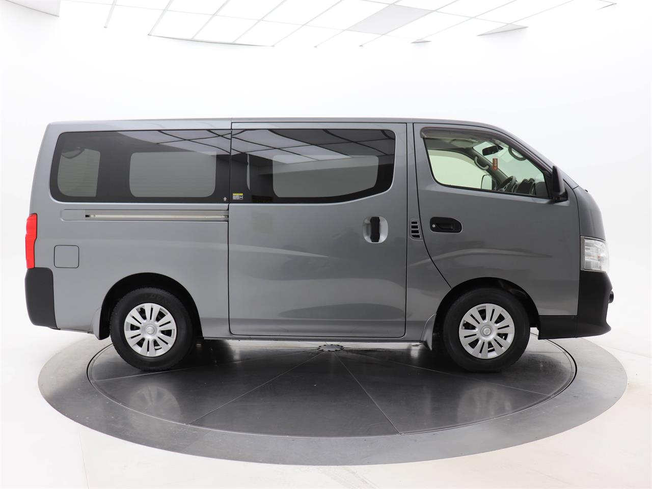 2018 Nissan NV350