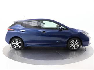 2019 Nissan Leaf - Thumbnail