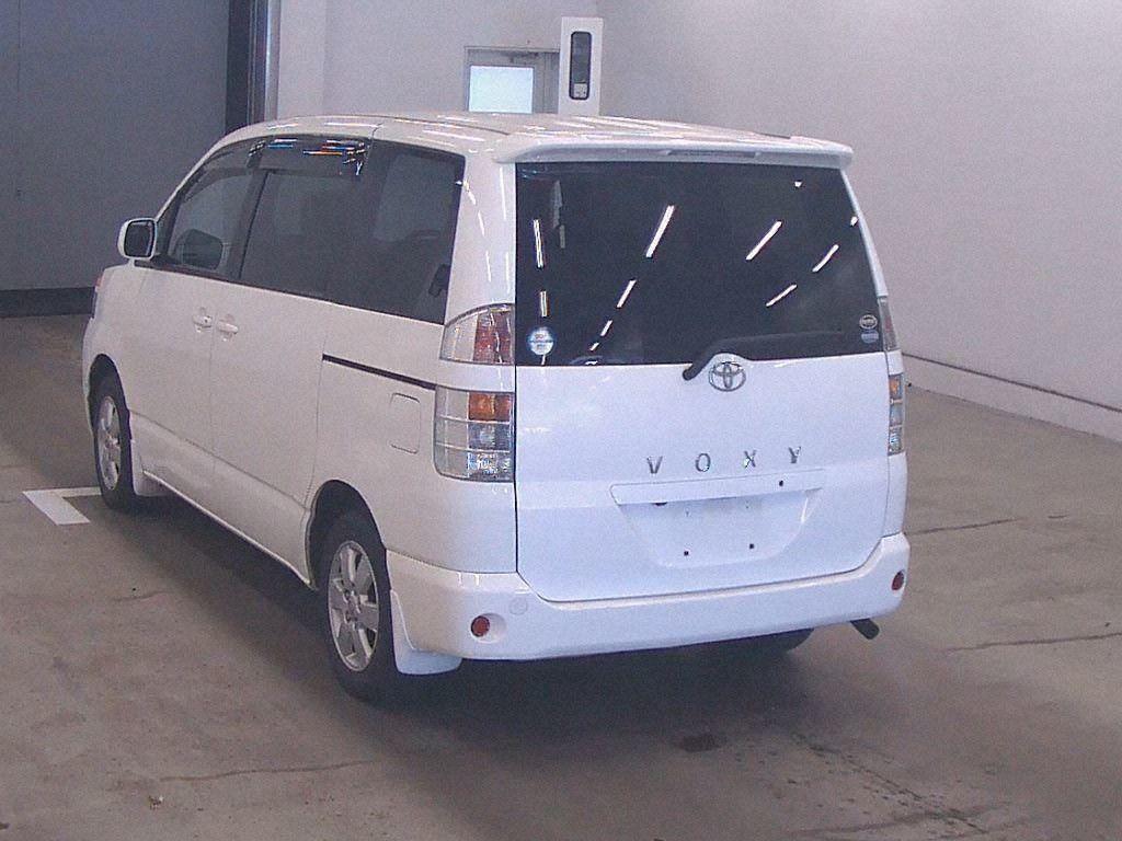 2003 Toyota VOXY