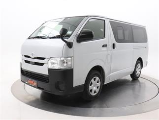 2017 Toyota Hiace - Thumbnail