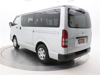 2017 Toyota Hiace - Thumbnail