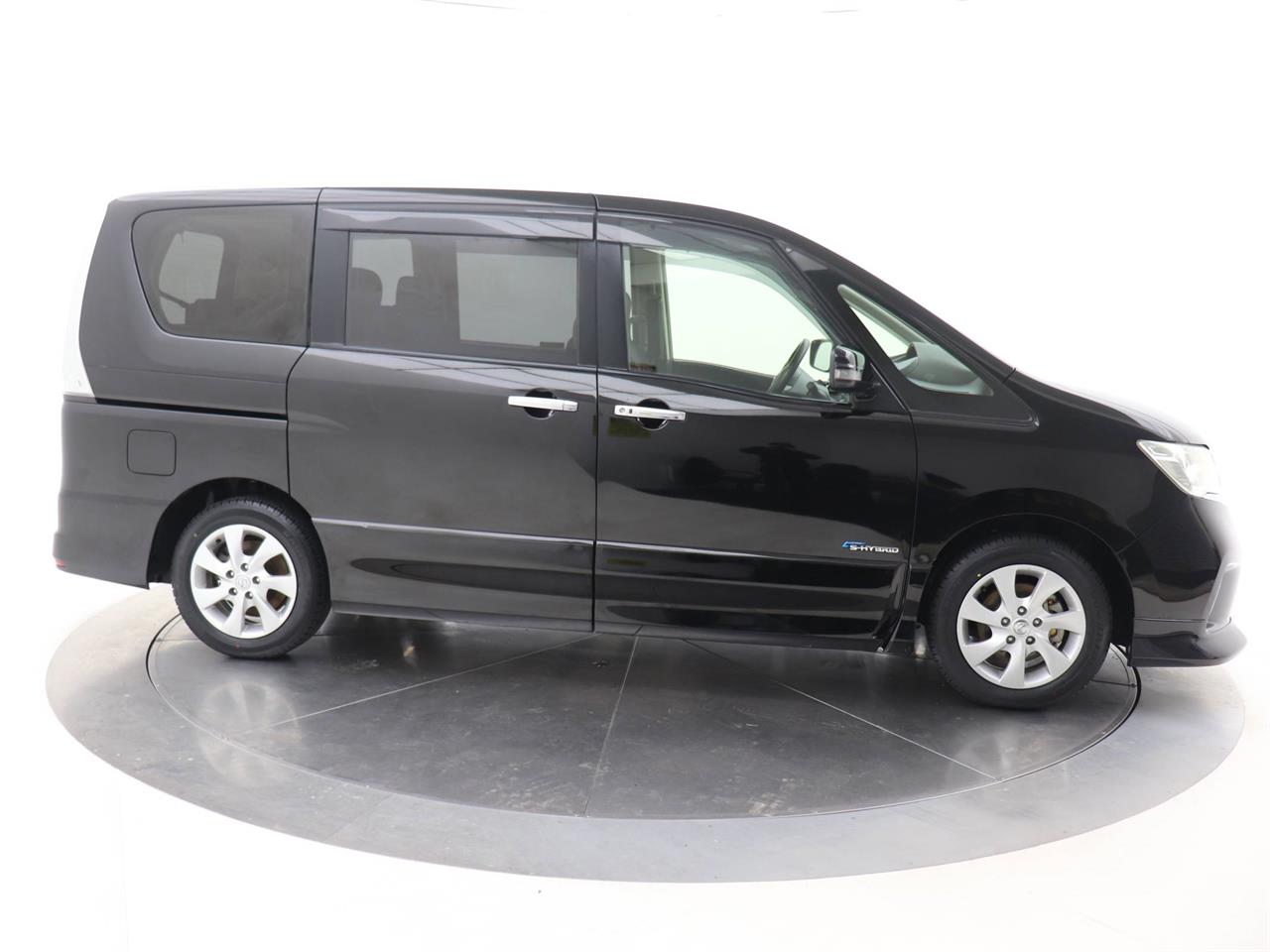 2013 Nissan Serena