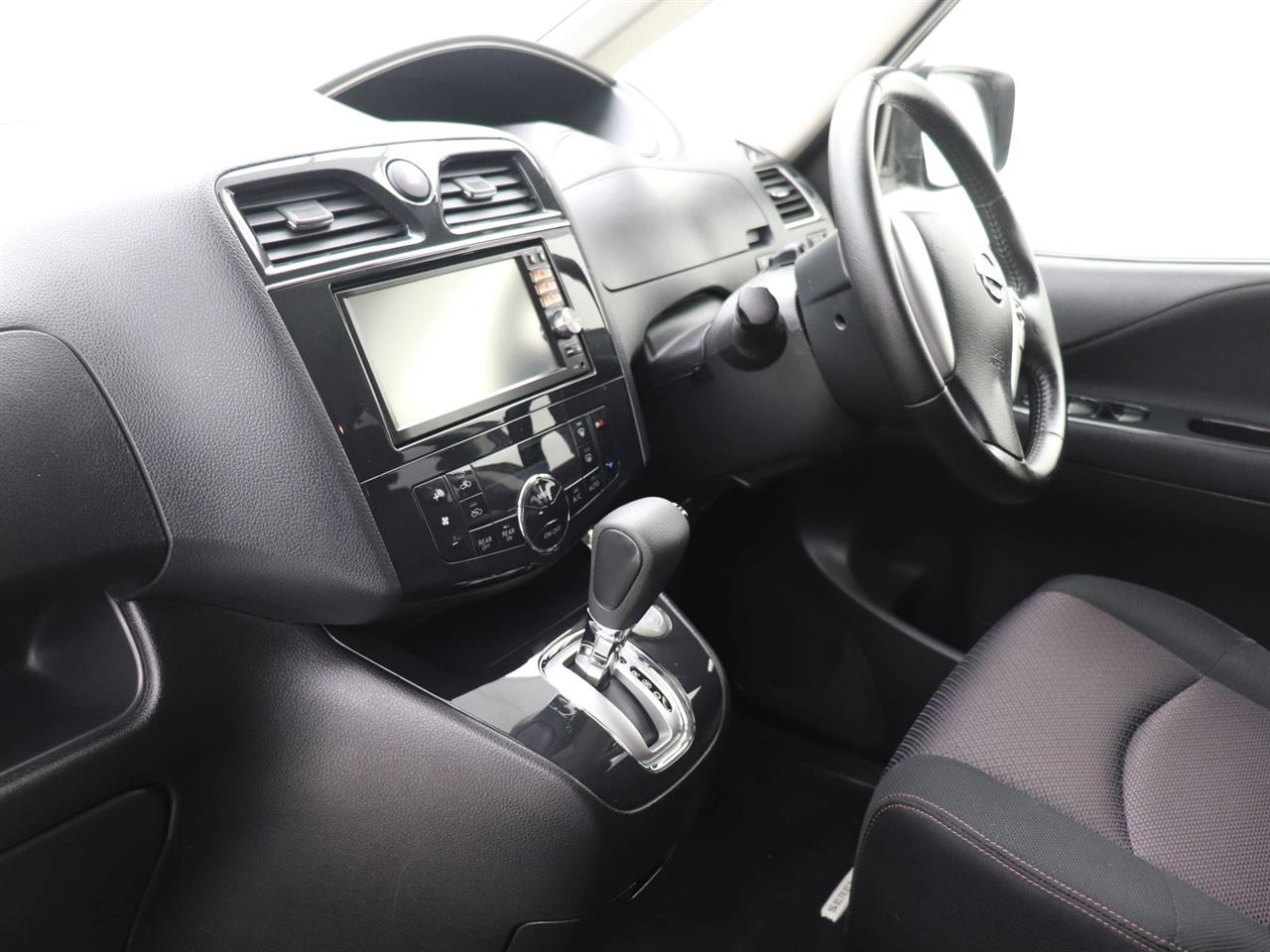 2013 Nissan Serena