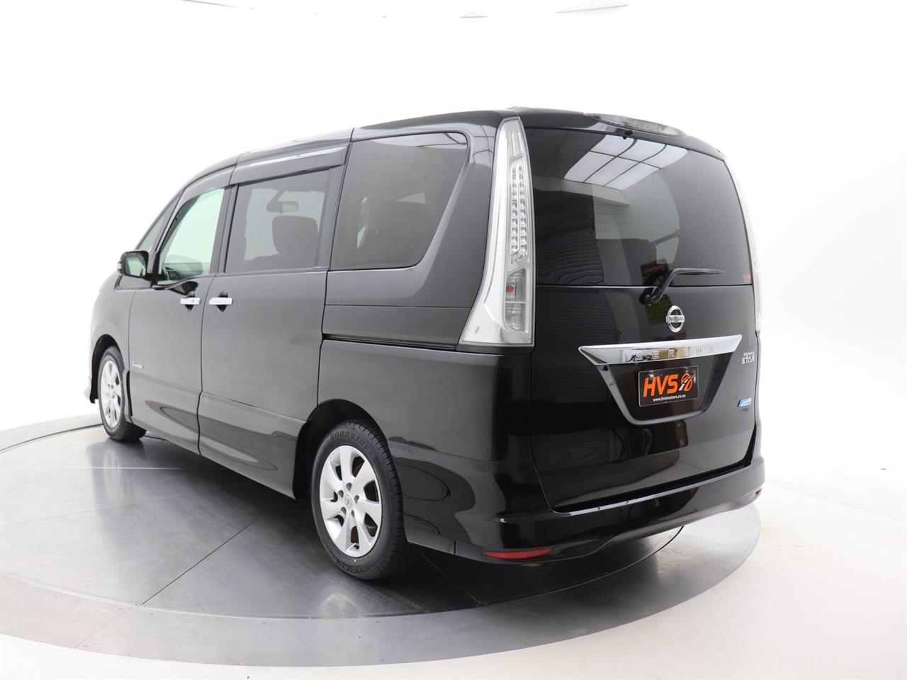 2013 Nissan Serena