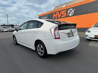 2013 Toyota Prius - Thumbnail