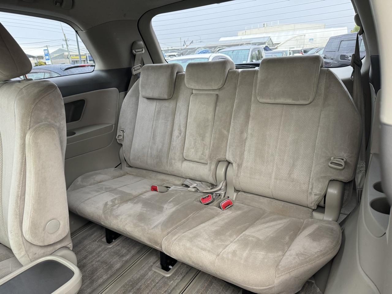 2006 Toyota Estima