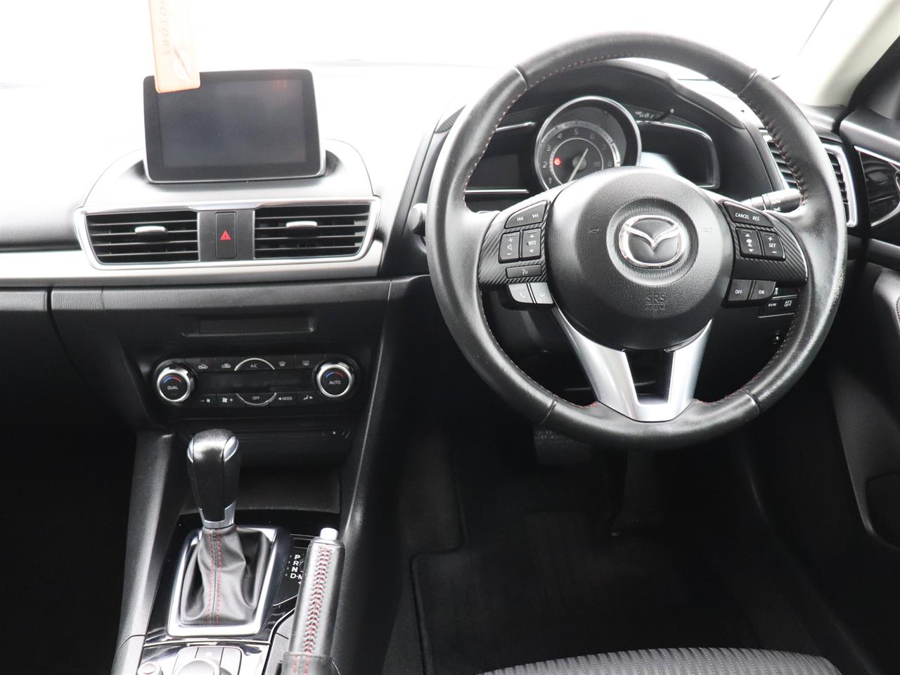 2014 Mazda Axela