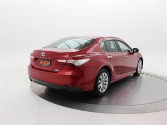 2018 Toyota Camry - Thumbnail