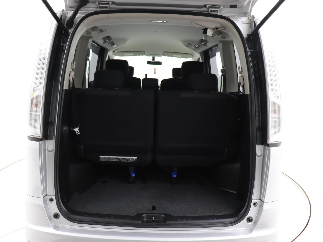 2013 Nissan Serena