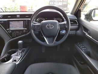 2018 Toyota Camry - Thumbnail