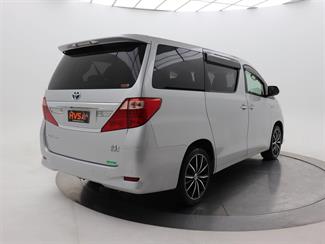 2013 Toyota Alphard - Thumbnail