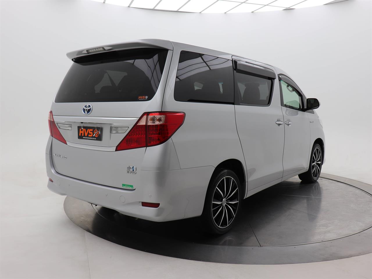 2013 Toyota Alphard