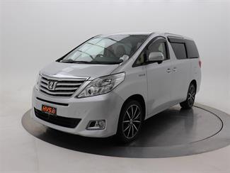 2013 Toyota Alphard - Thumbnail