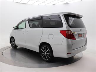 2013 Toyota Alphard - Thumbnail