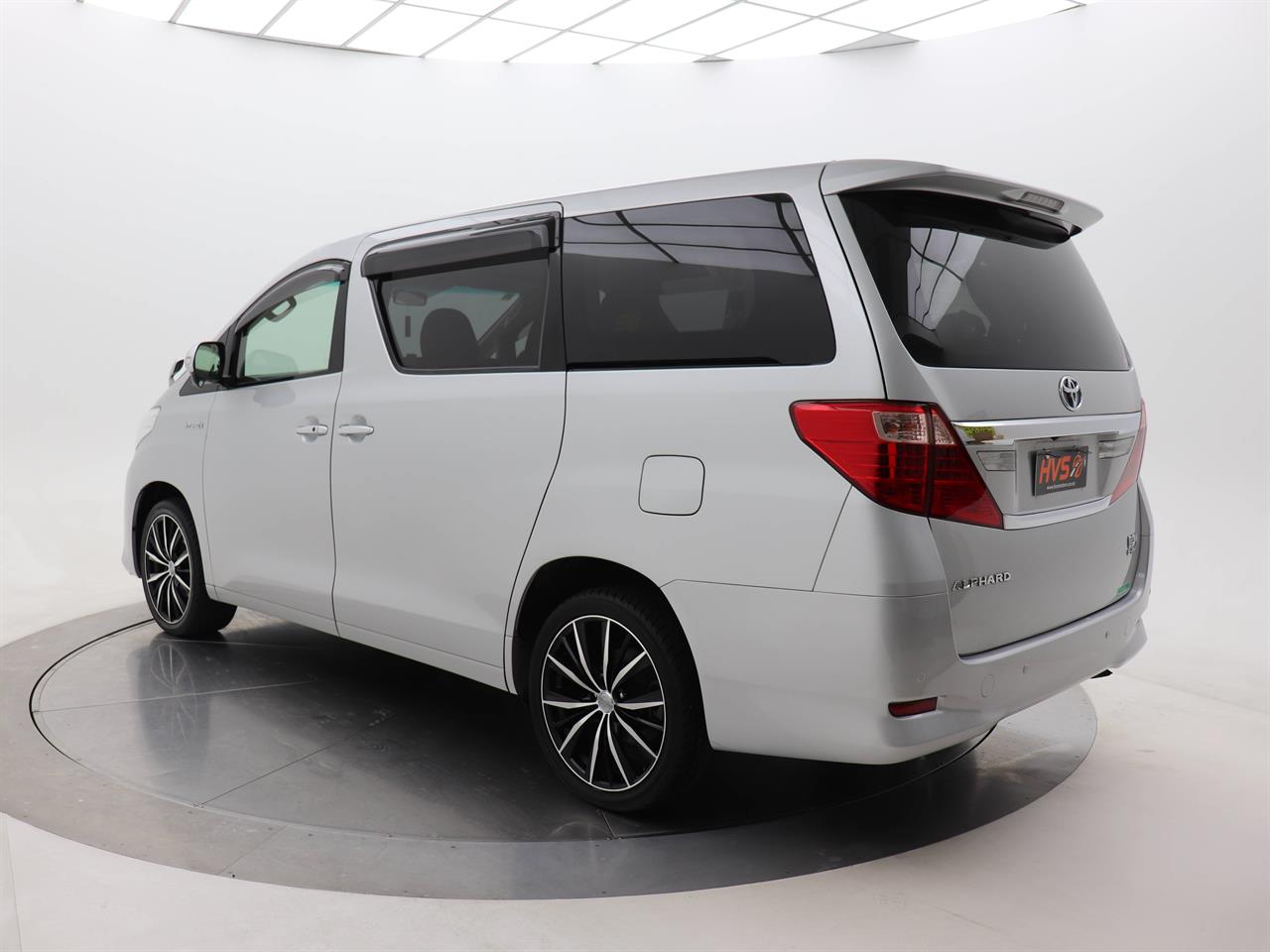 2013 Toyota Alphard