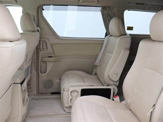 2013 Toyota Alphard - Thumbnail