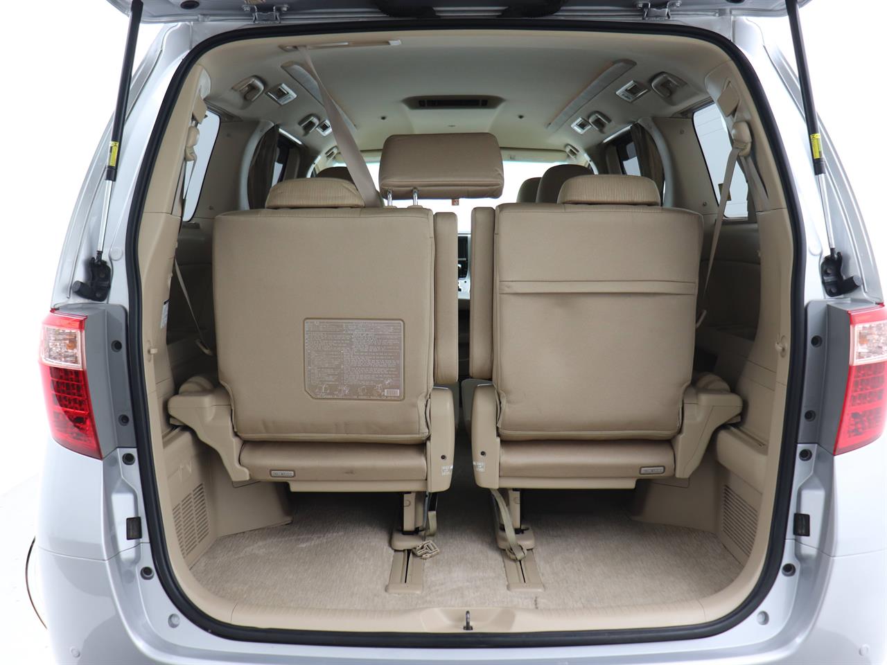 2013 Toyota Alphard