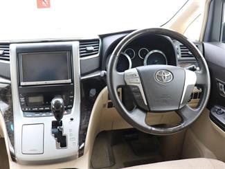 2014 Toyota Alphard - Thumbnail