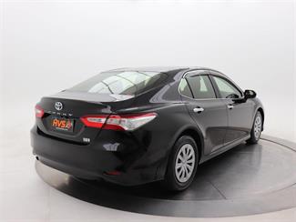 2018 Toyota Camry - Thumbnail