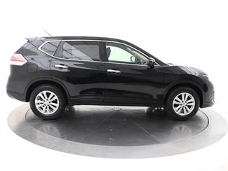 2015 Nissan X-Trail - Thumbnail