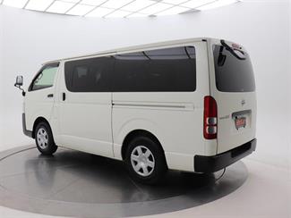 2018 Toyota Hiace - Thumbnail