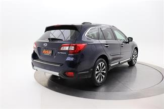 2016 Subaru Outback - Thumbnail